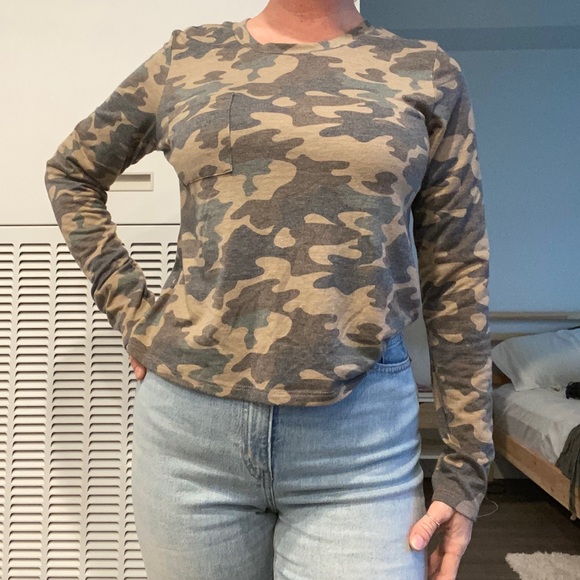 Camo Print Forever 21 top - Picture 8 of 8